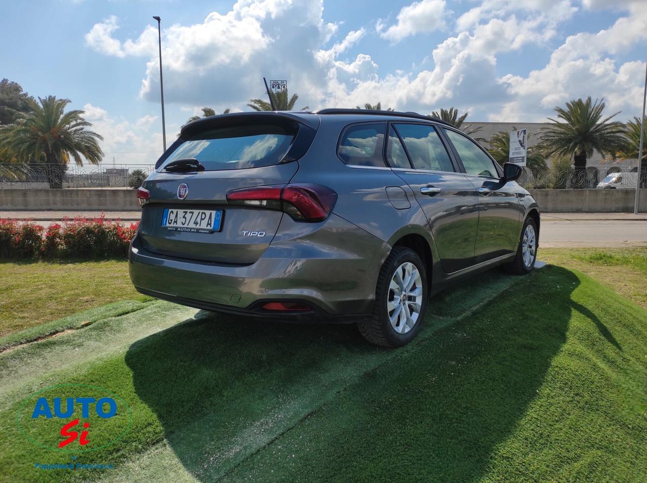 Fiat Tipo 1.6 Mjet - 120cv CAMBIO AUTOMAT