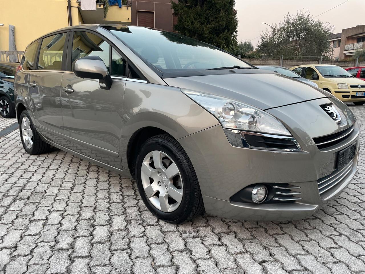 Peugeot 5008 1.6 VTi 120CV Tecno 7 POSTI PERFETTO!!