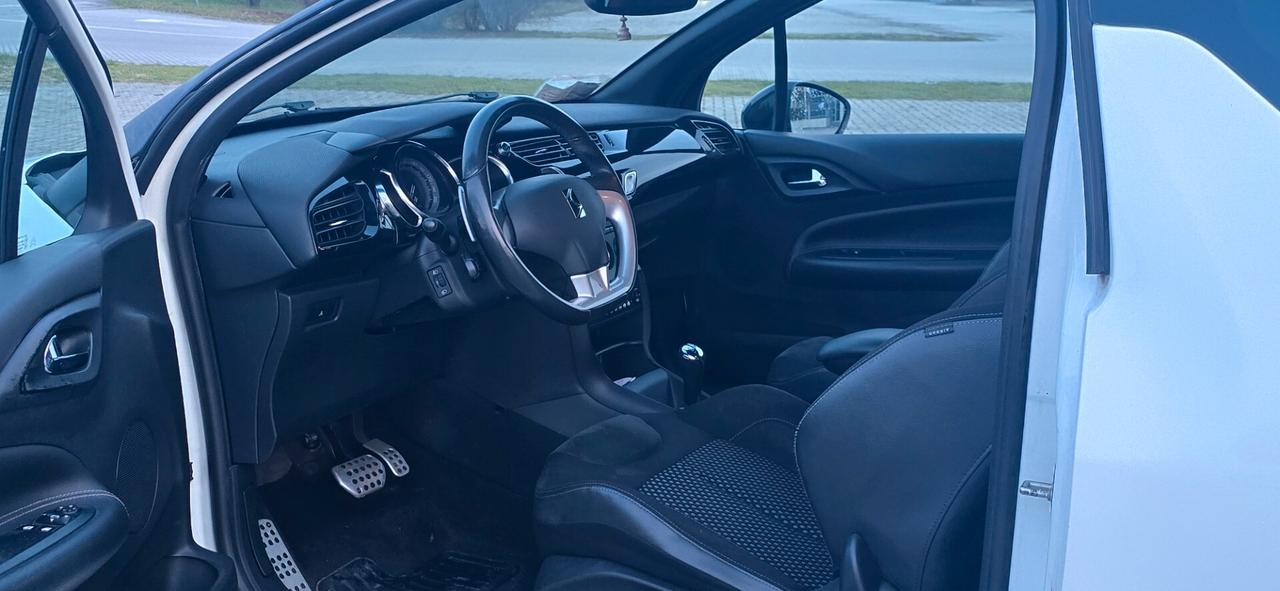 Ds DS3 3 1.4 VTi 95 CMP-5 Just Black