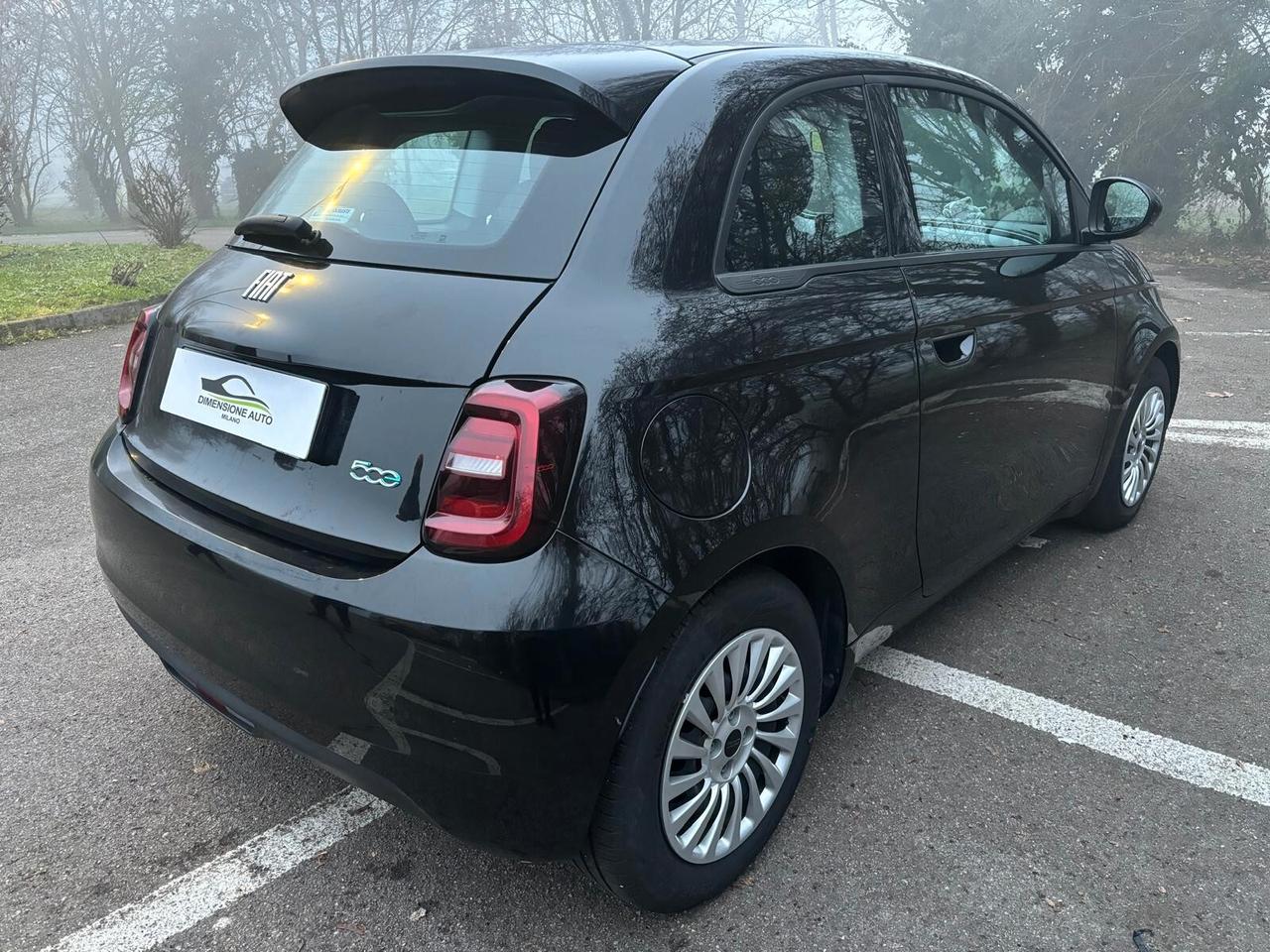 Fiat 500 500e Berlina 23,8 kWh Action