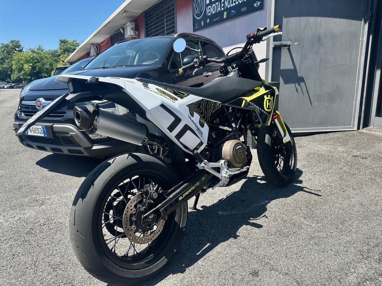 Husqvarna 701 Supermoto ARROW PERFETTE CONDIZIONI PERMUTE E RATE
