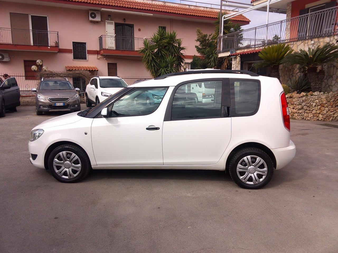 Skoda Roomster 1.6 TDI CR 90CV Scout 13