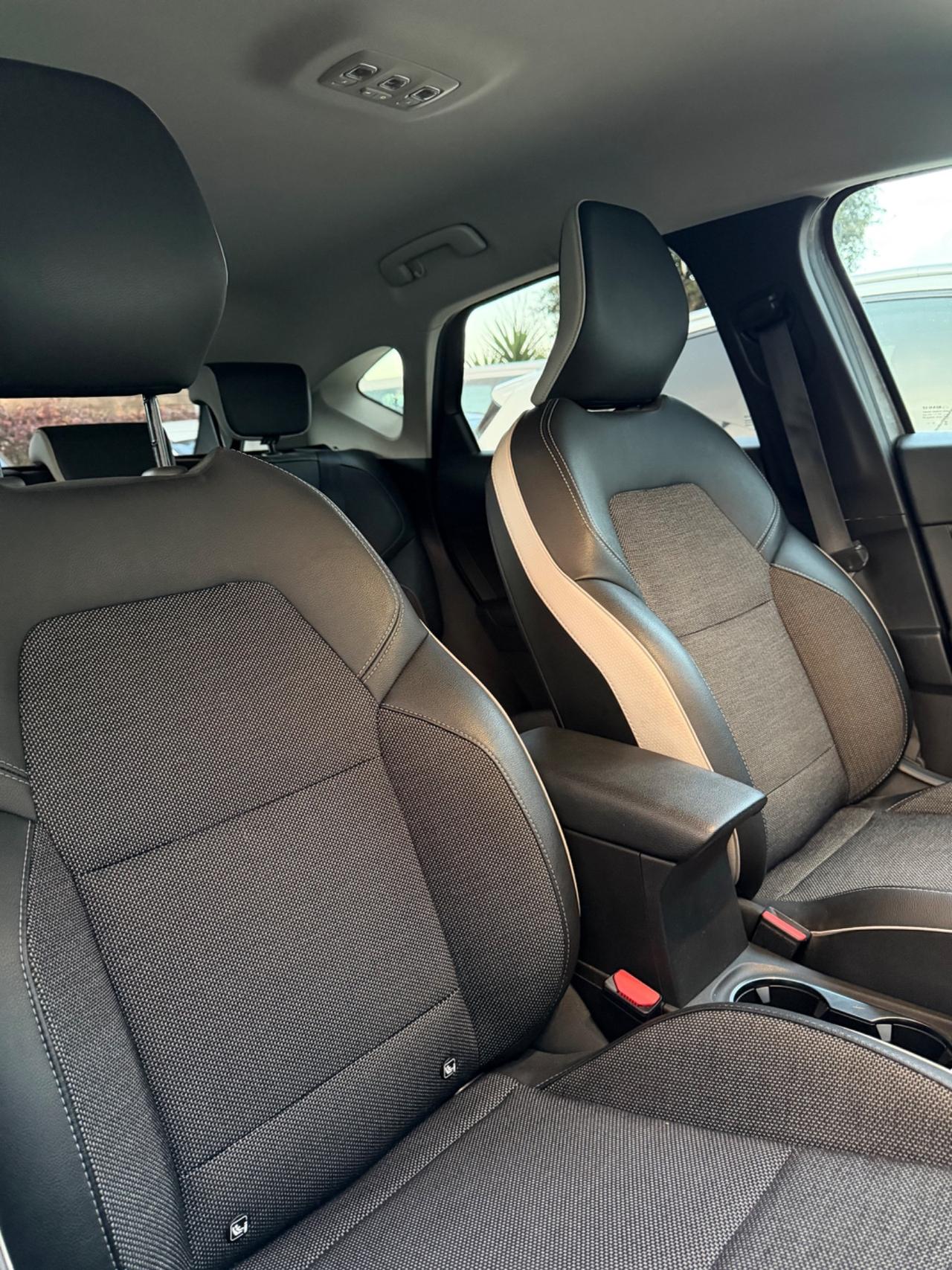 Renault Captur Plug-in Hybrid E-Tech 160 CV Intens