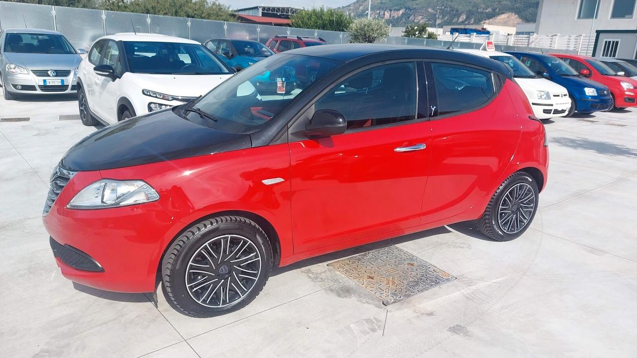 Lancia Ypsilon 1.3 MJT 16V 95 CV 5 porte 2012