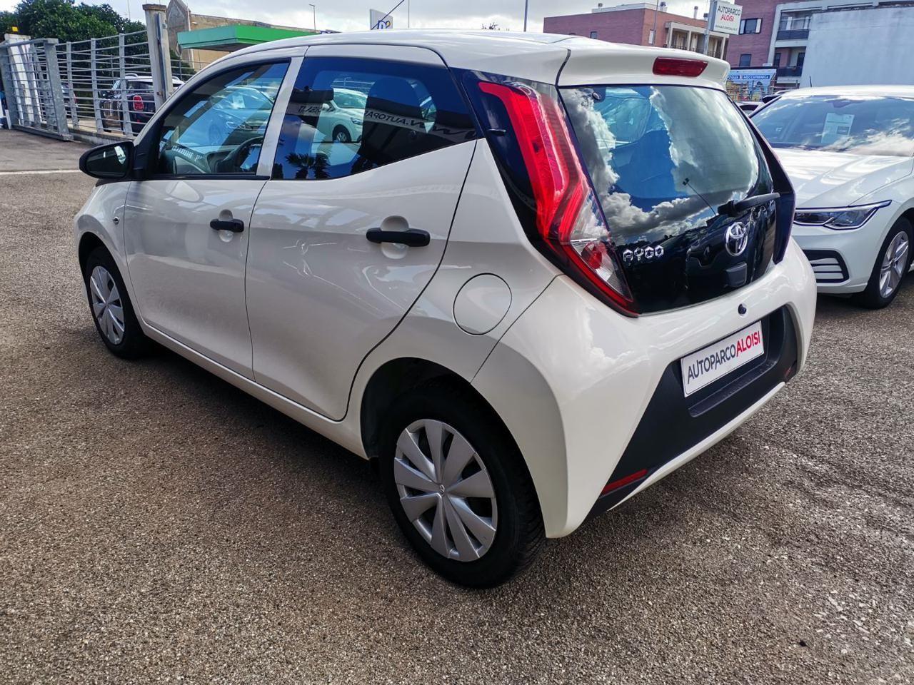 Toyota Aygo Connect 1.0 VVT-i 72CV 5 porte