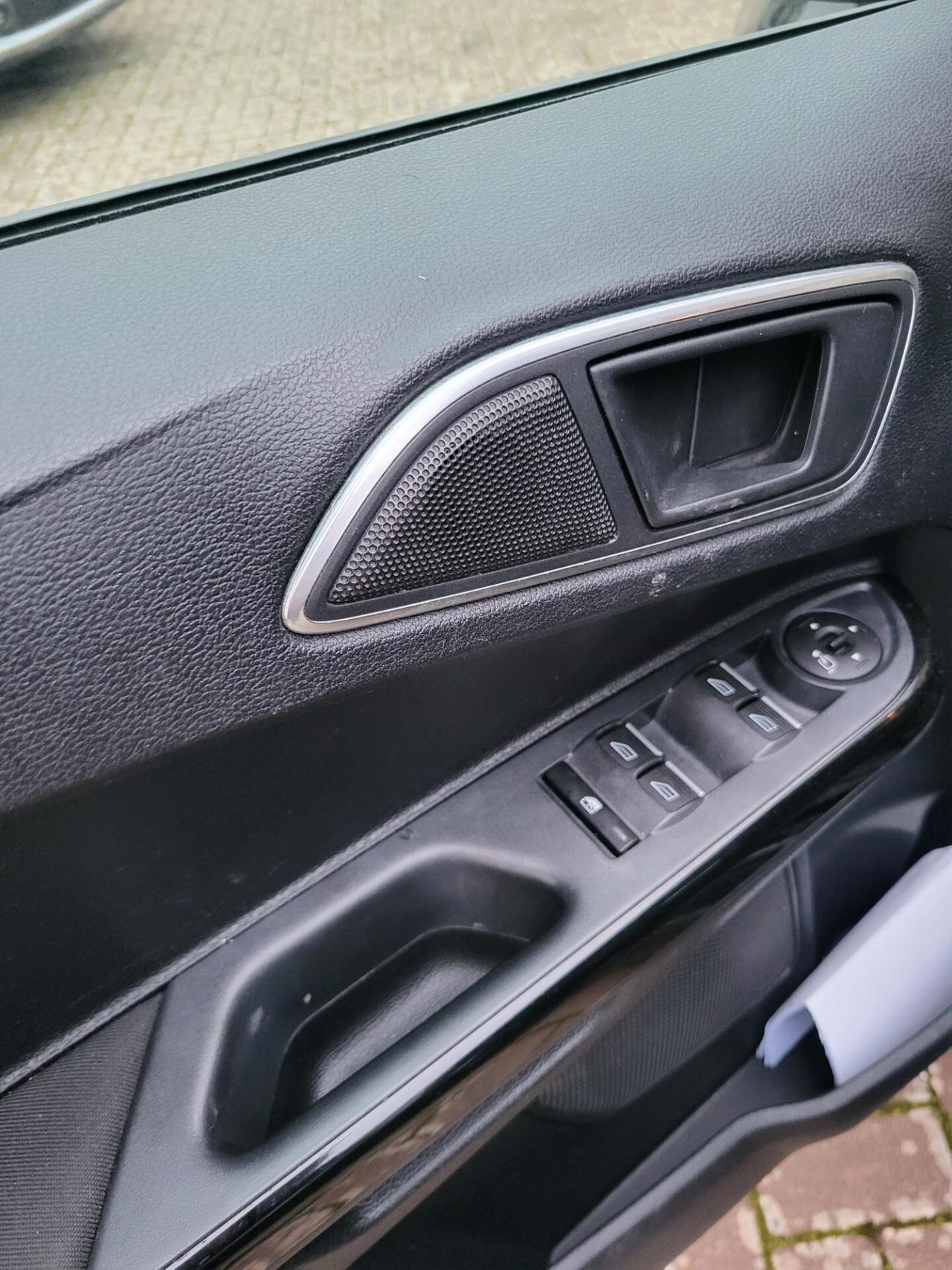 Ford B-Max 1.4 90 CV GPL Titanium