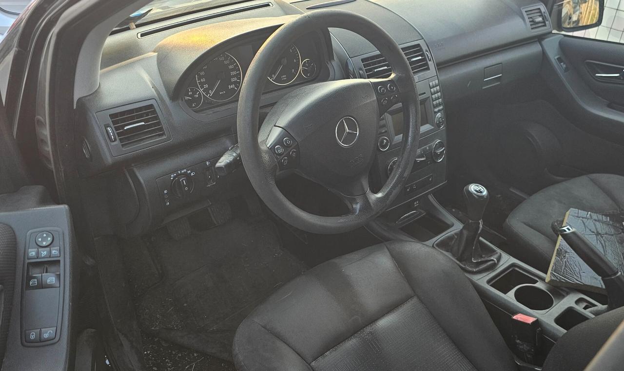 MERCEDES CLASSE A150 OK NEOPATENTATI