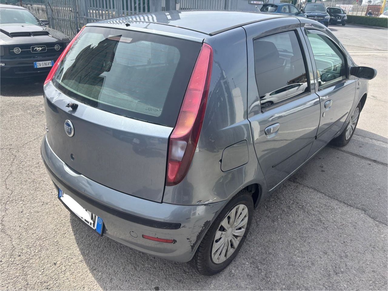 Fiat Punto 2005 photo 3