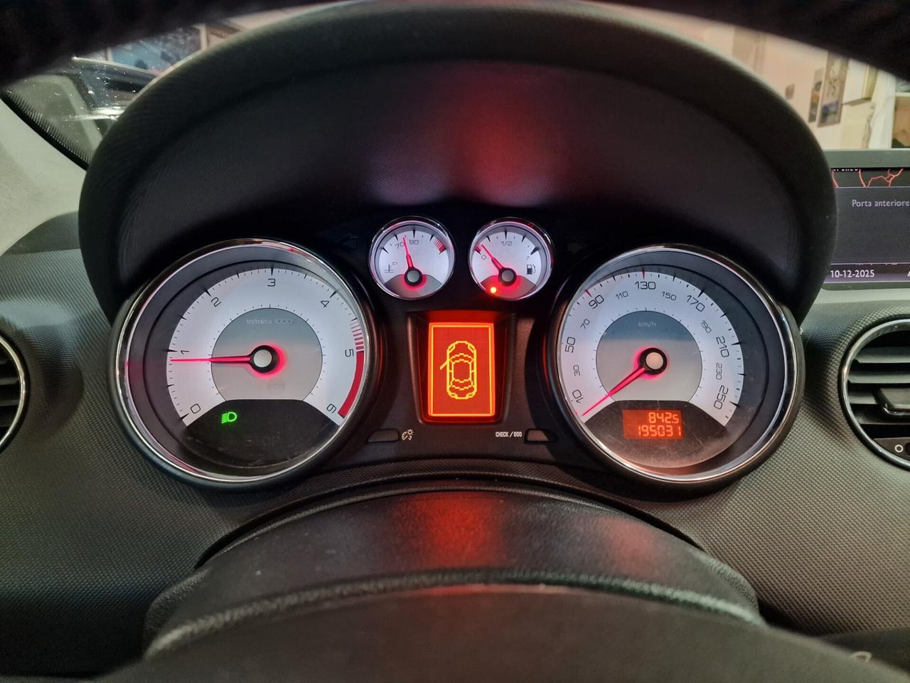 Peugeot 308 1.6 8V e-HDi 112CV Stop&Start 5p. Business