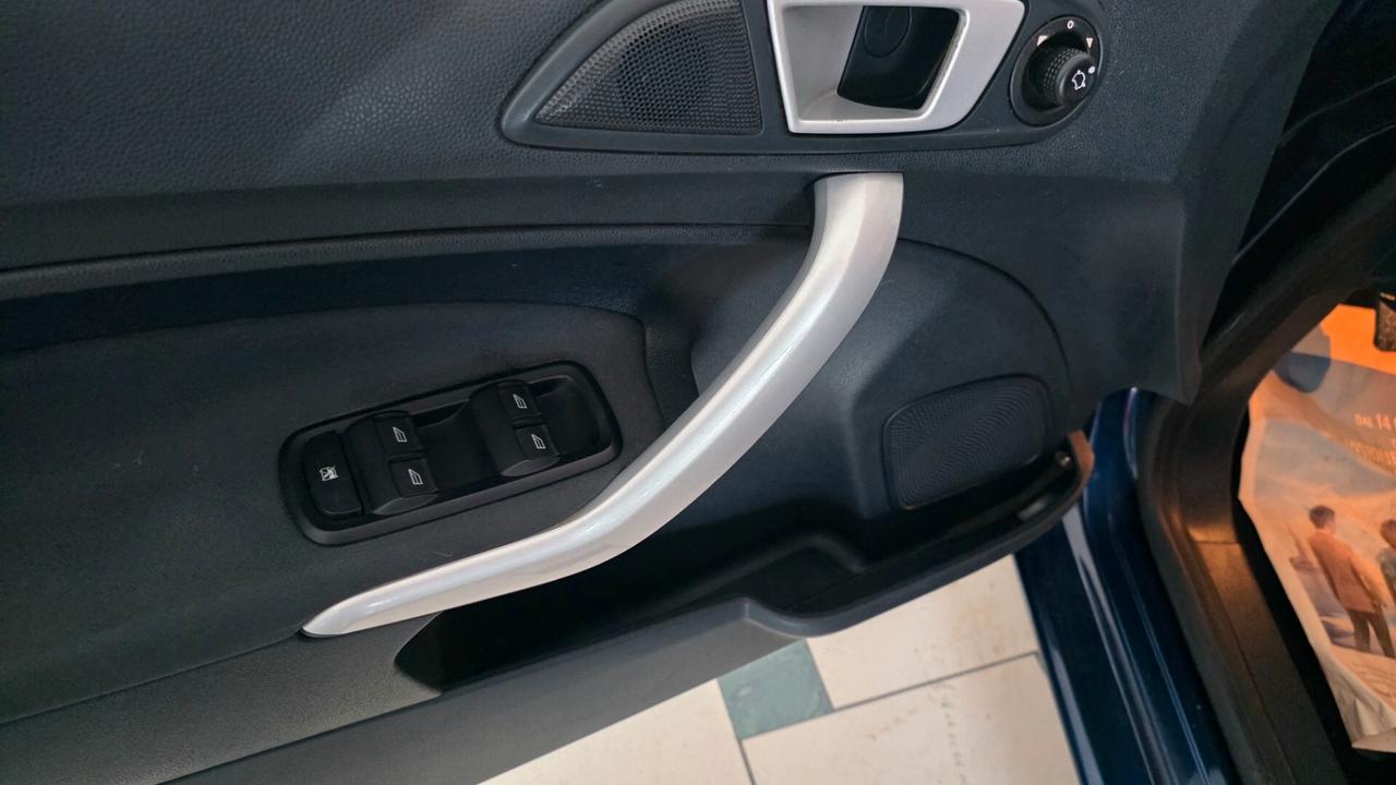 Ford Fiesta 1.4 TDCi 5p. Titanium