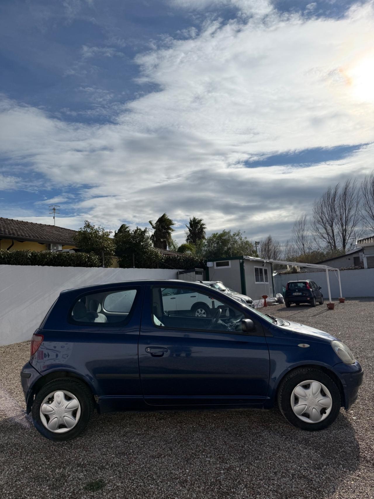 Toyota Yaris 1.0i 16V cat 3 porte