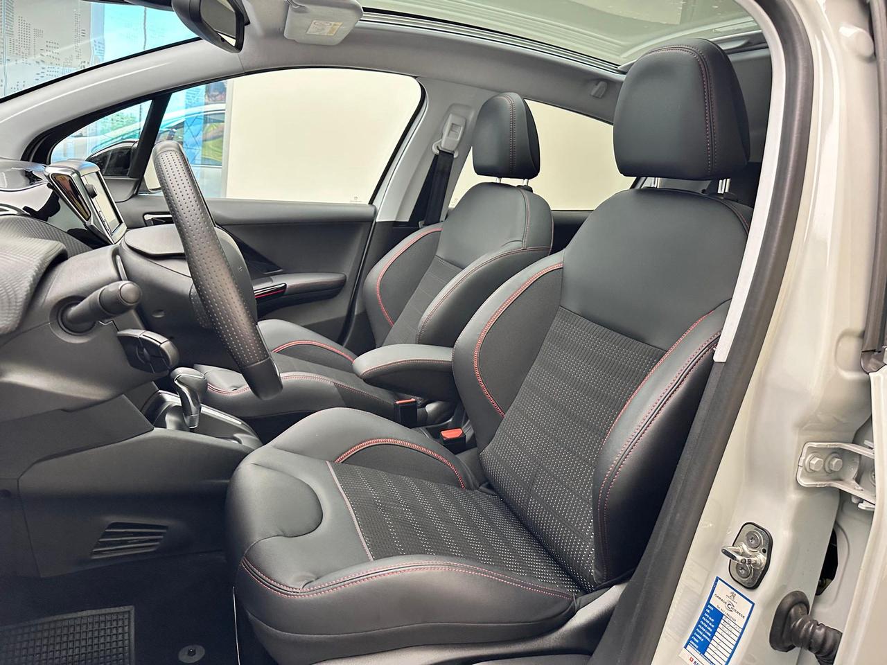 Peugeot 208 5p 1.2 puretech t GT Line s&s 110cv