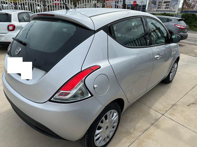 LANCIA Ypsilon 1.2 69 CV 5 porte Gold