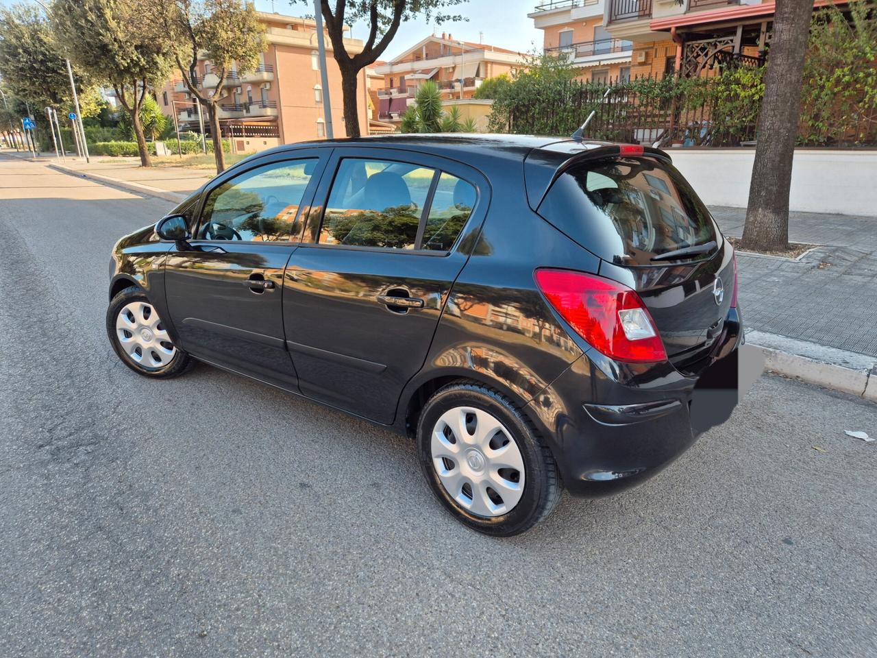 Opel corsa 1.2 gpl anno 08