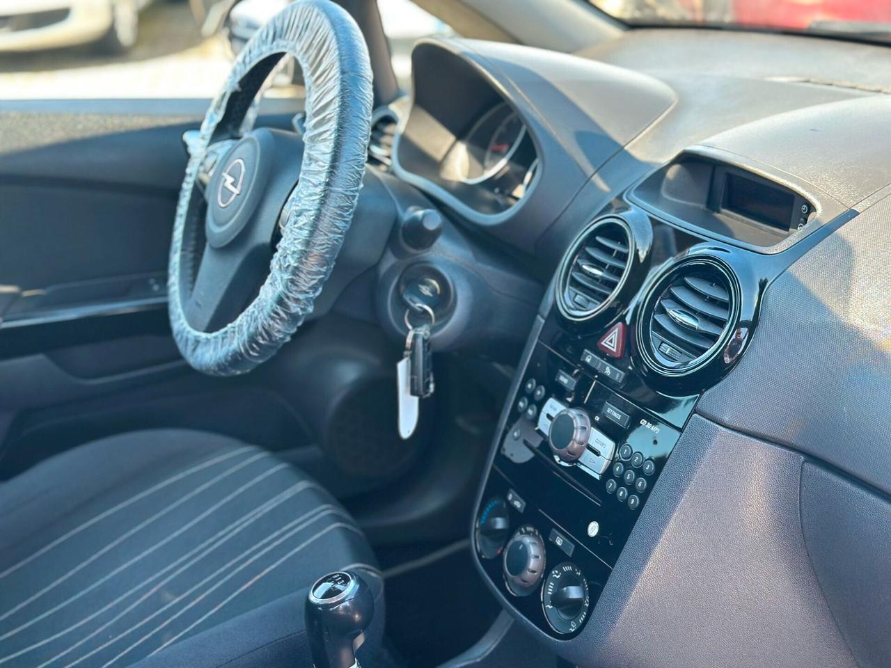 Opel Corsa 1.2 80CV 5 porte GPL-TECH Club