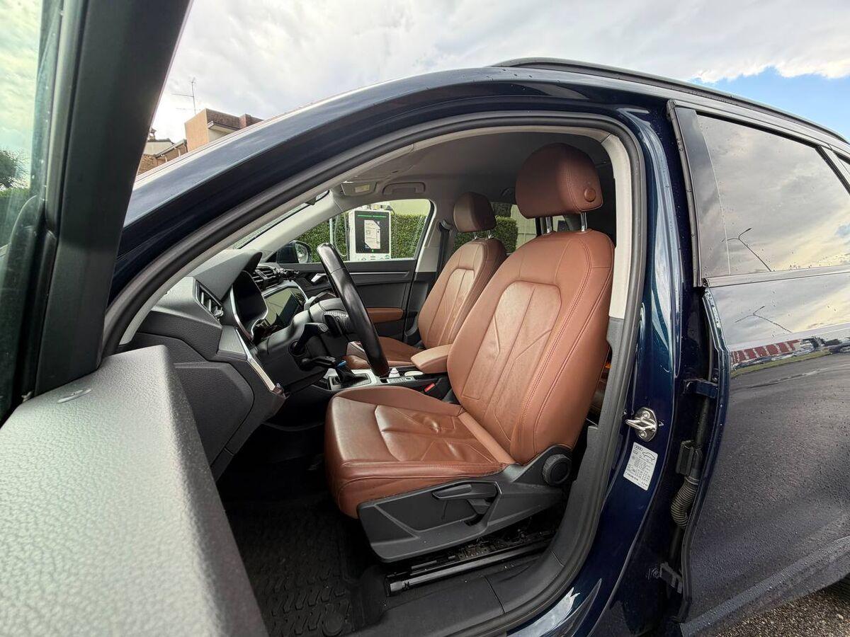 Audi Q3 35 2.0 tdi Business s-tronic