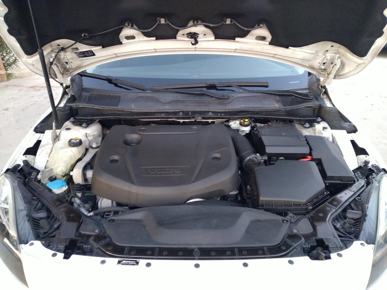 Volvo V40 Cross Country 2.0D 120CV Momentum