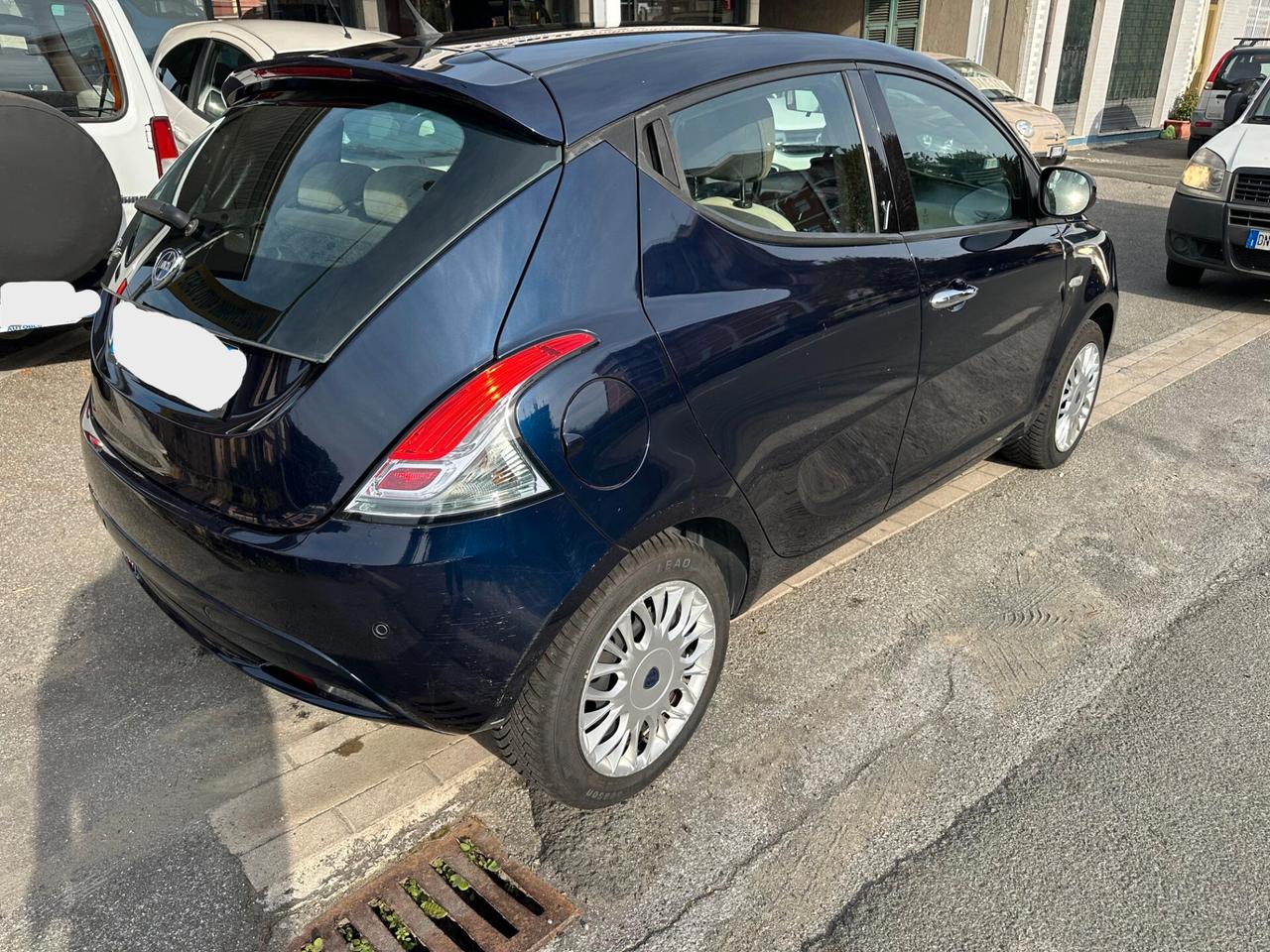 Lancia Ypsilon 1.2 69 CV 5 porte