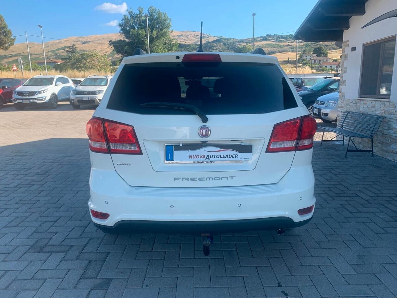 Fiat Freemont 2.0 Mjt 170 CV 4x4 Lounge 2014 gancio traino