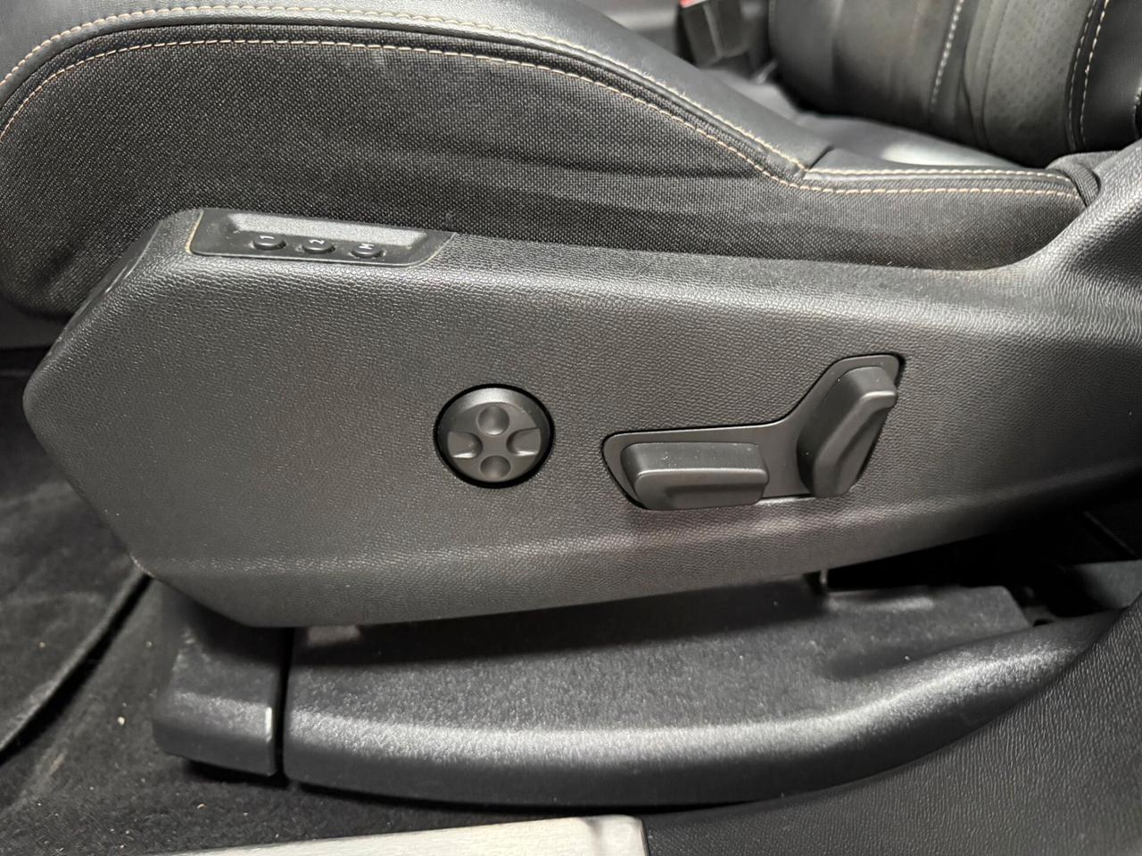 Peugeot 5008 1.5 Hdi 130cv 7 posti Automatica GT