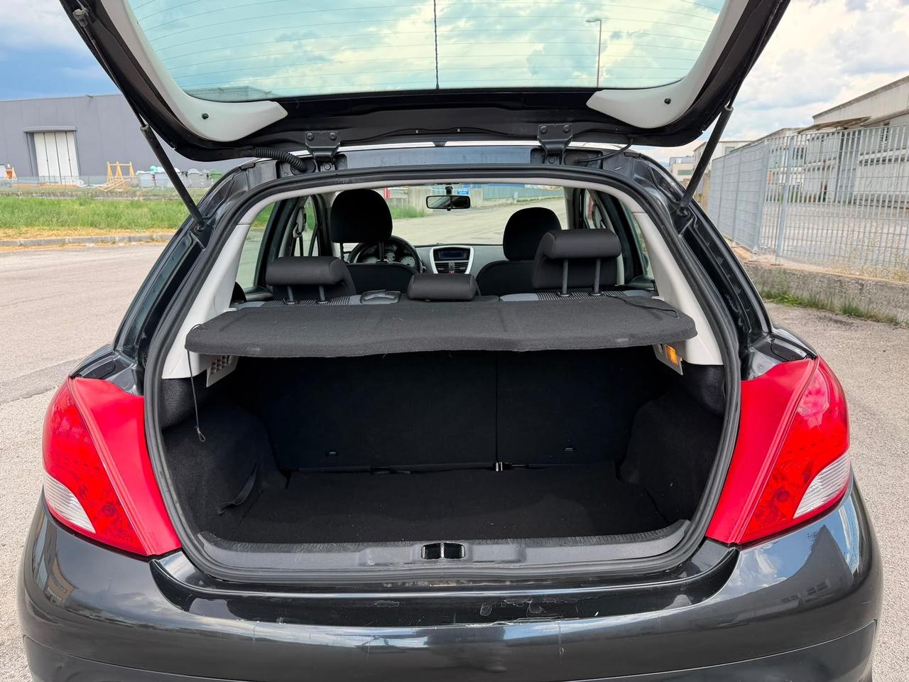 Peugeot 207 1.4 HDi