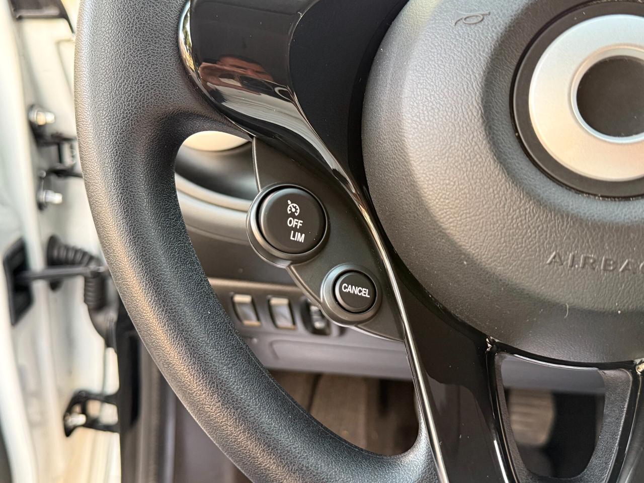 Smart ForFour 70 1.0 Passion *LED - 2019