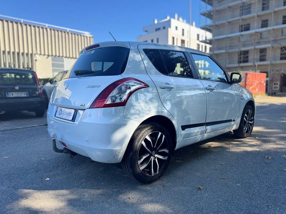 Suzuki Swift 5 Porte Swift 1.2 dualjet B-Top Snow s&s 4wd 5p E6