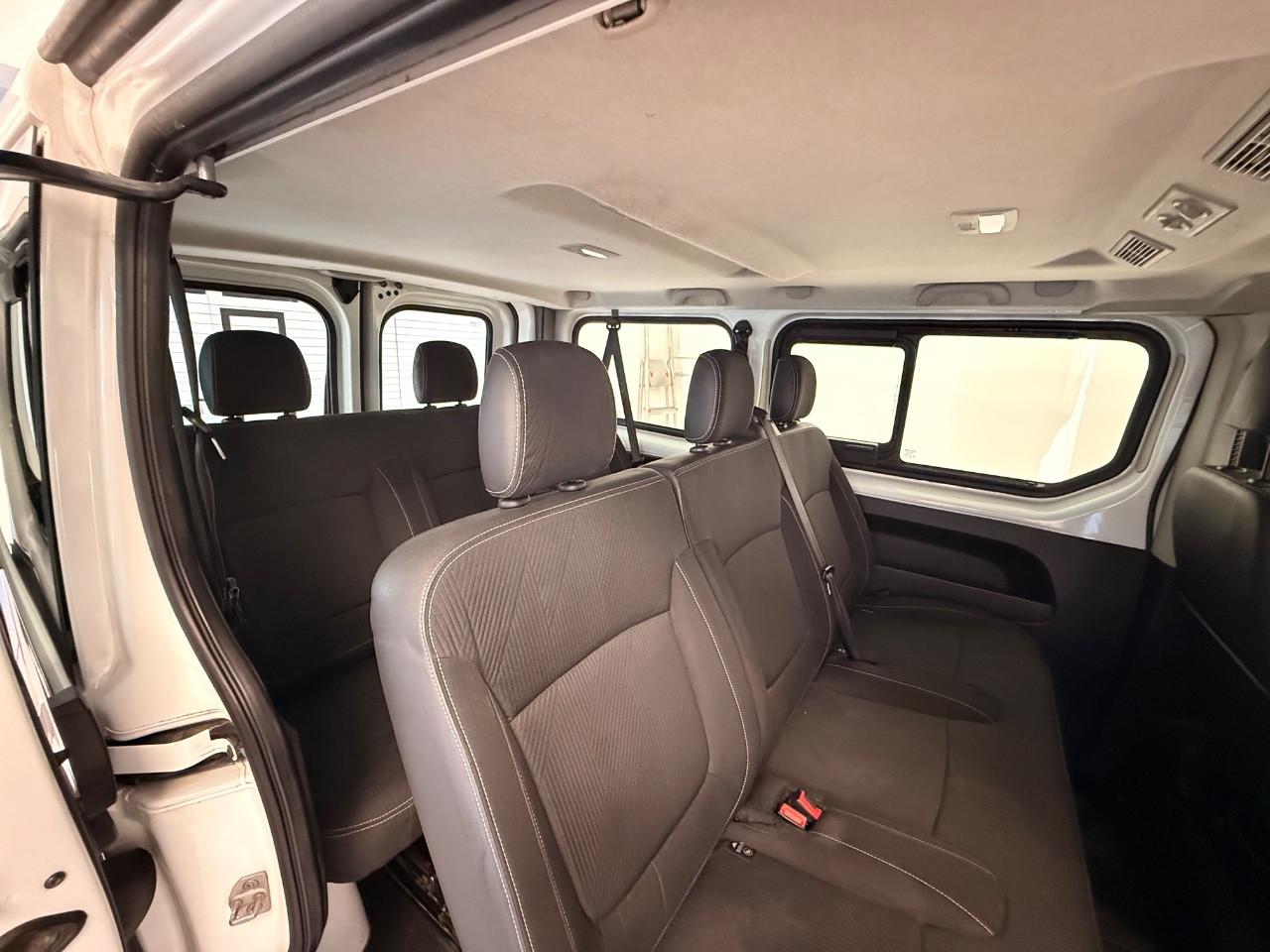 RENAULT Trafic 2.0DCI 110cv L1H1 9 POSTI