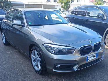 BMW 116 d 5p ** NAVI + PDC **