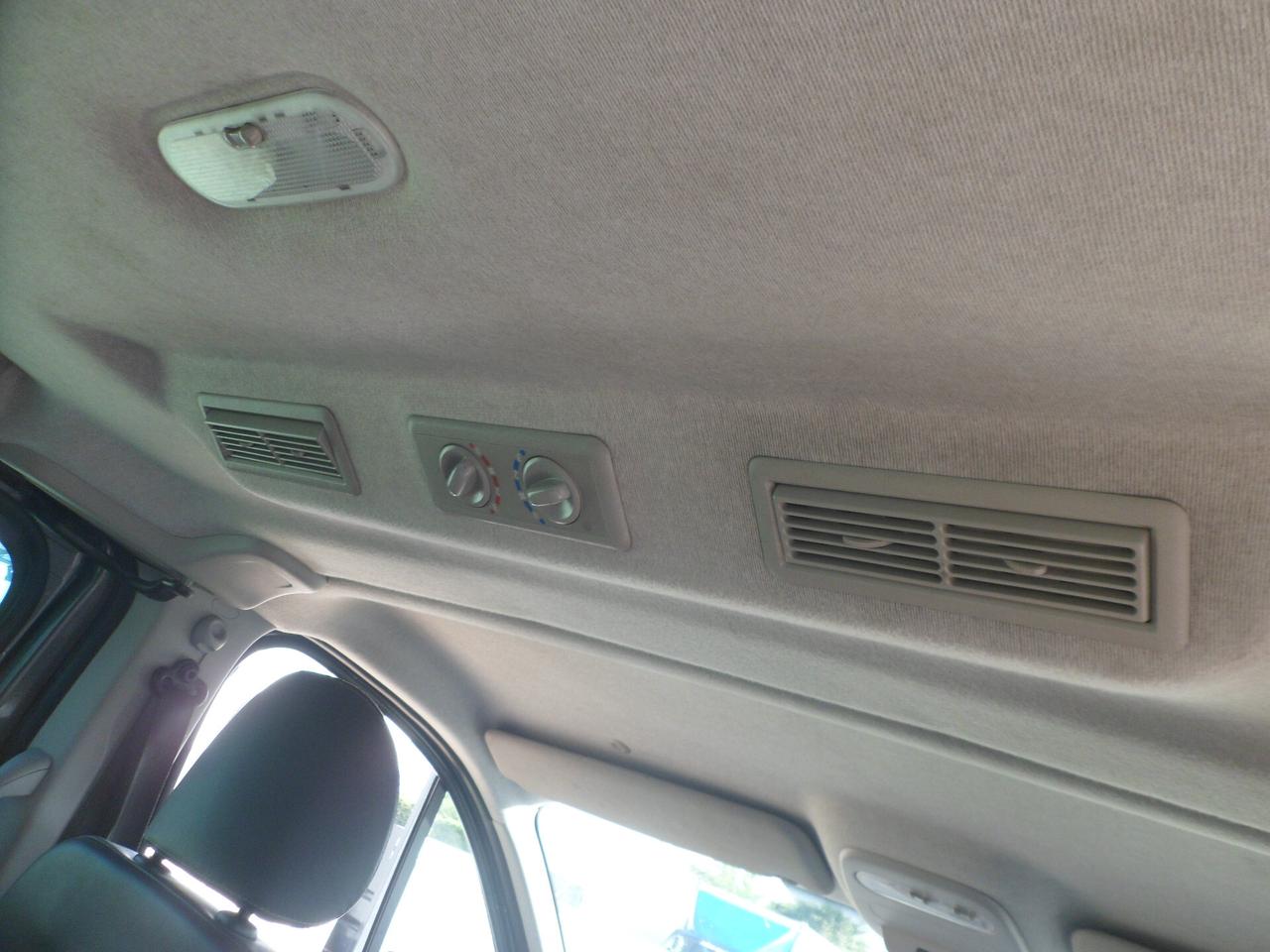 Opel Vivaro 9 posti maxi