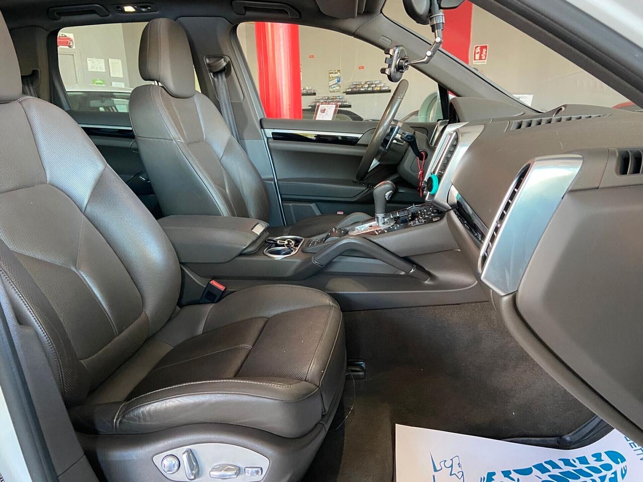 Porsche Cayenne 250CV 3.0 Diesel