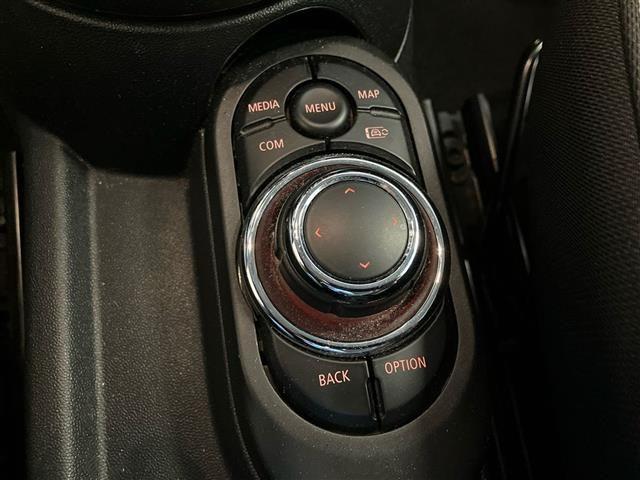 MINI Mini 5 Porte 1.5 Twin Power Turbo Cooper Essential
