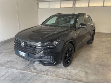 Volkswagen Touareg III 2018 Diesel 3.0 V6 tdi Atmosphere R-Line Exterior Pack