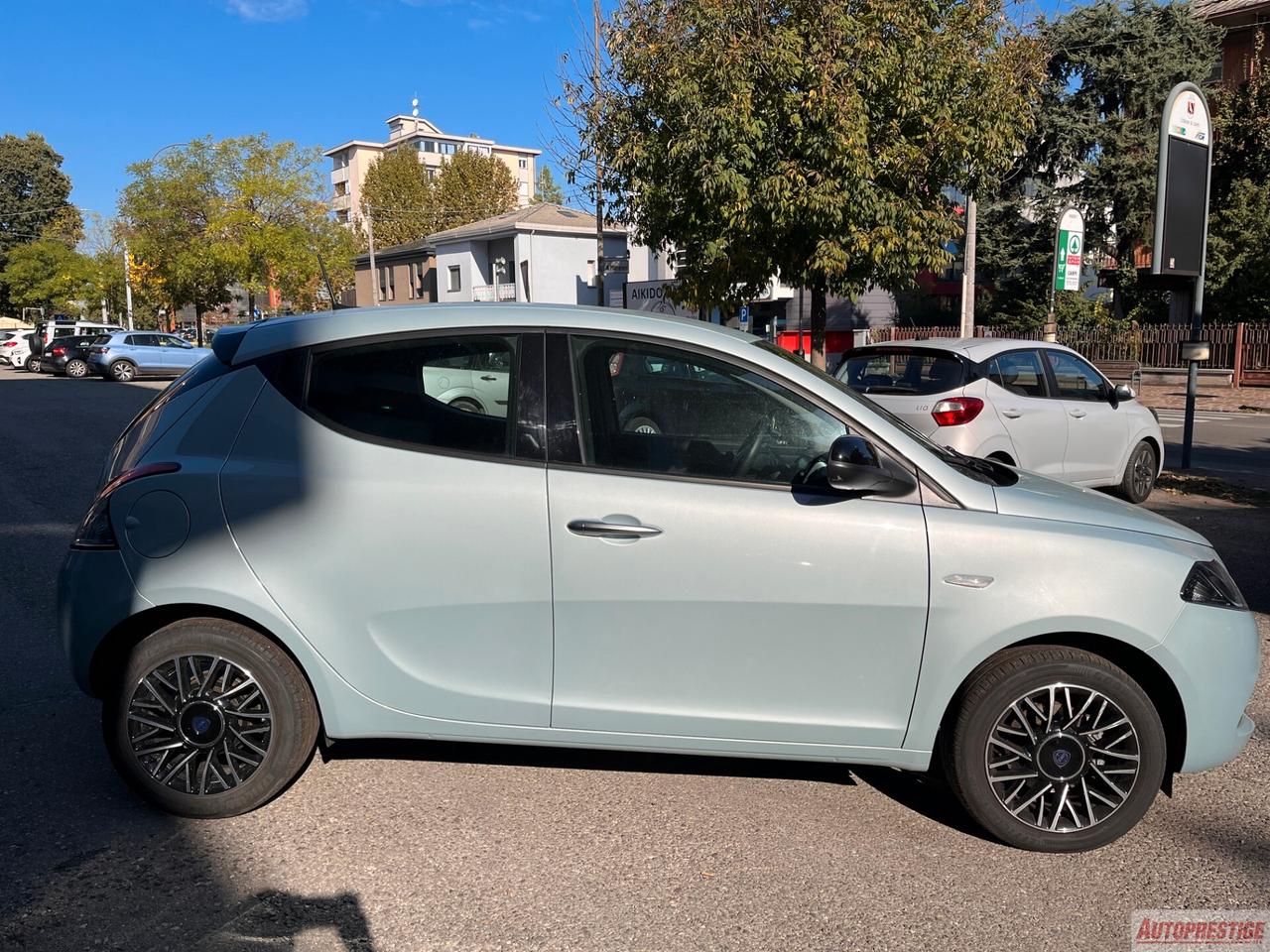 Lancia Ypsilon 1.0 FireFly 5 porte S&S Hybrid Gold Plus