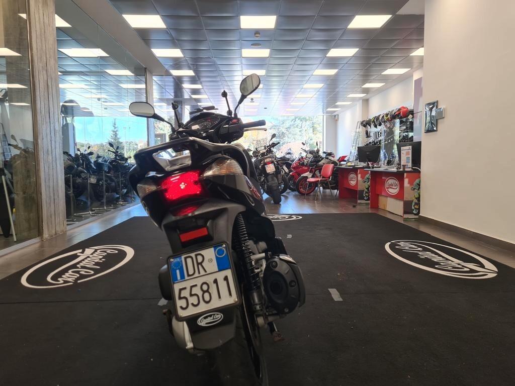 Honda SH 300 i