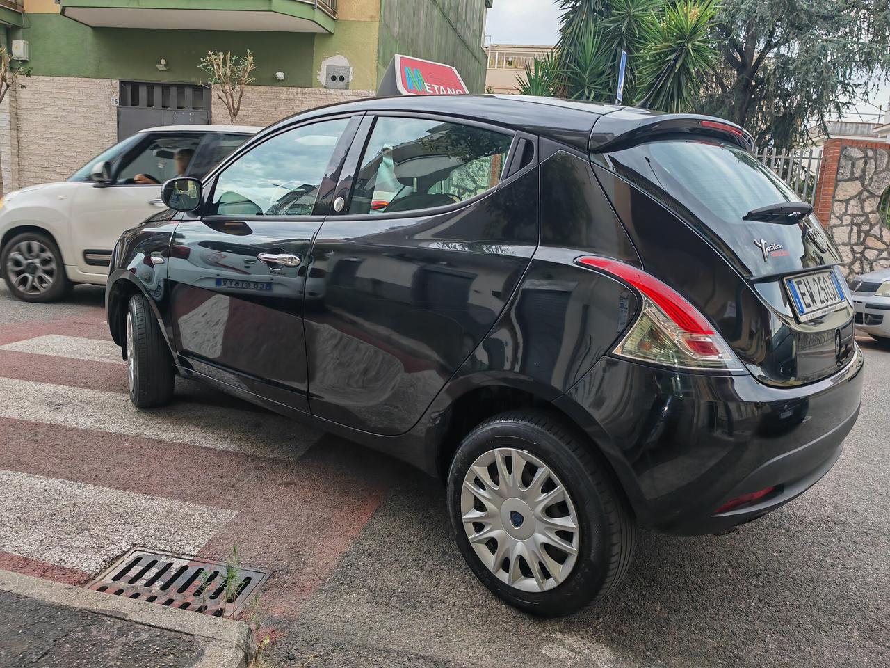 LANCIA YPSILON 0.9 ECOCHIC GOLD CV84 KW62