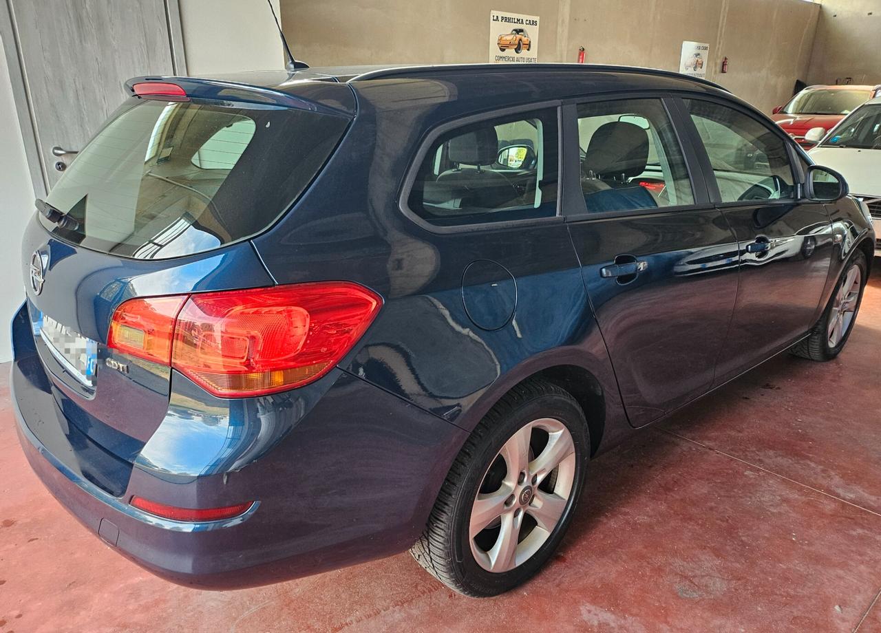 Opel Astra 1.7 CDTI 110CV Sports Tourer Cosmo