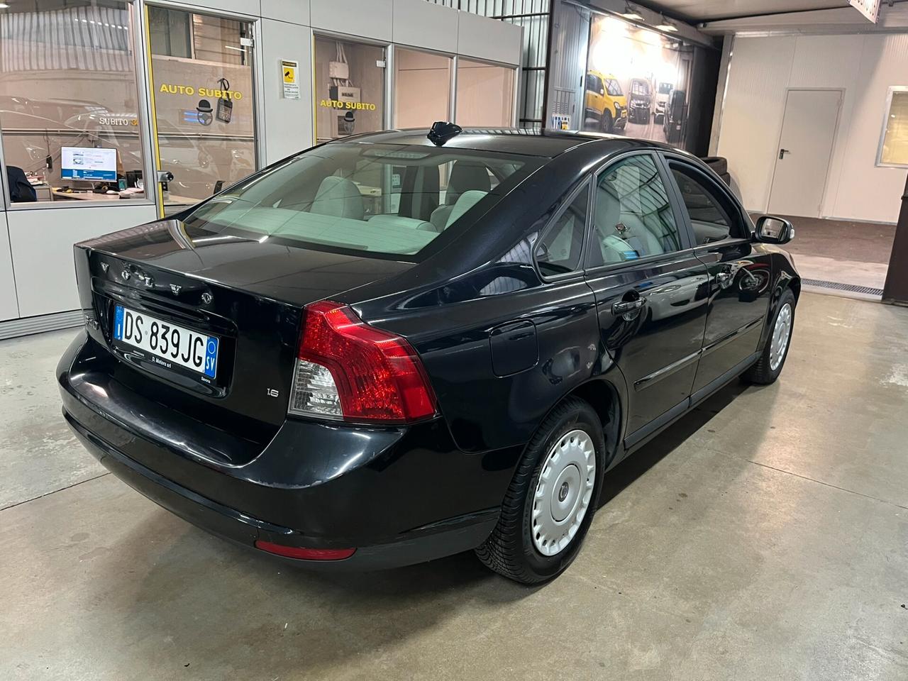 Volvo S40 1.6 solamente 50mila km