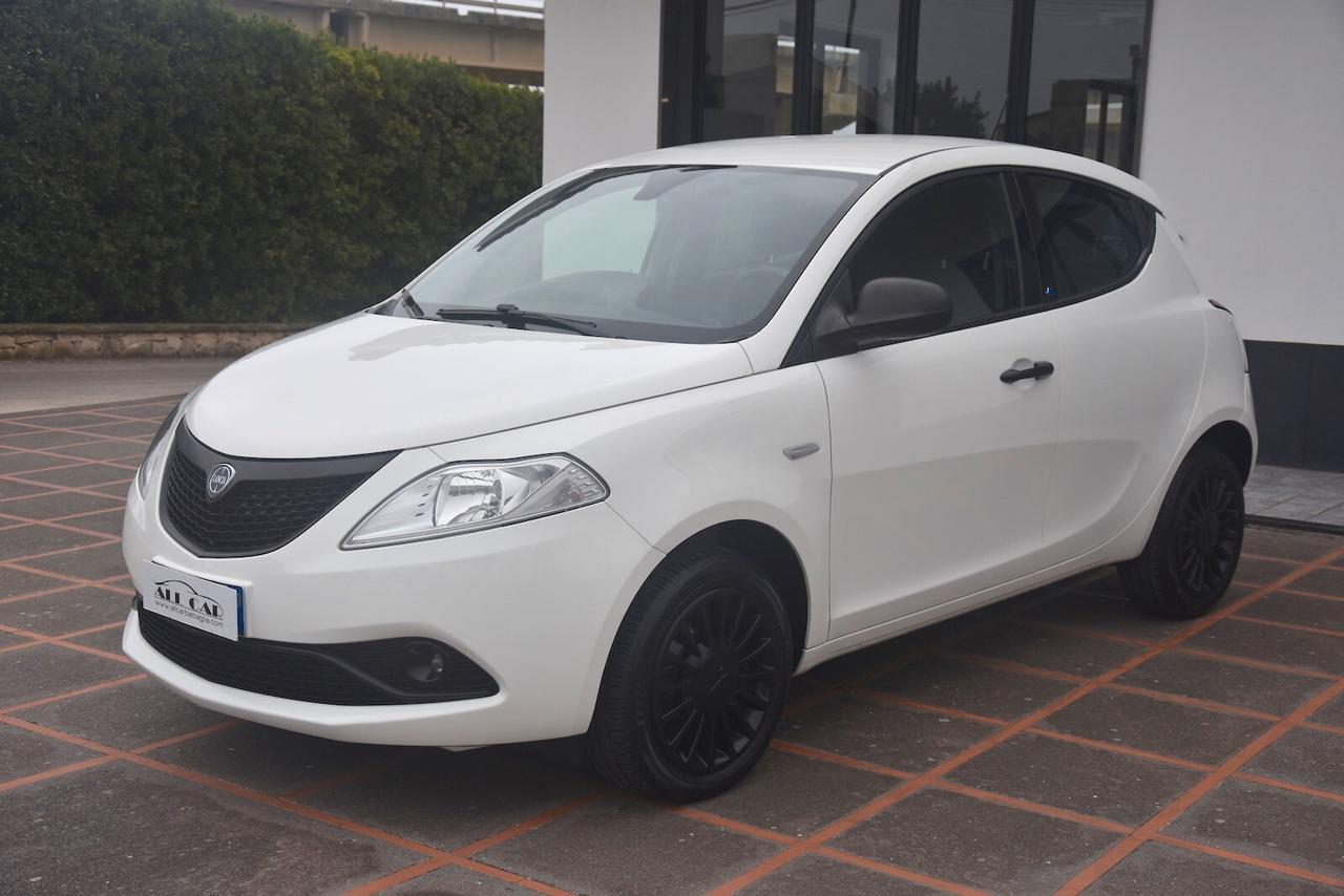 Lancia Ypsilon 1.2 Elefantino Blu