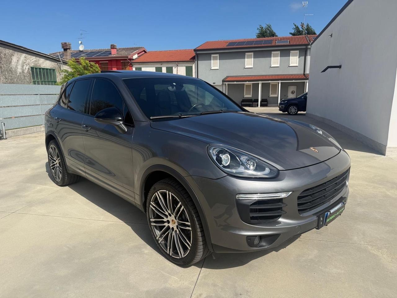 Porsche Cayenne Restilyng Tetto Fari Led