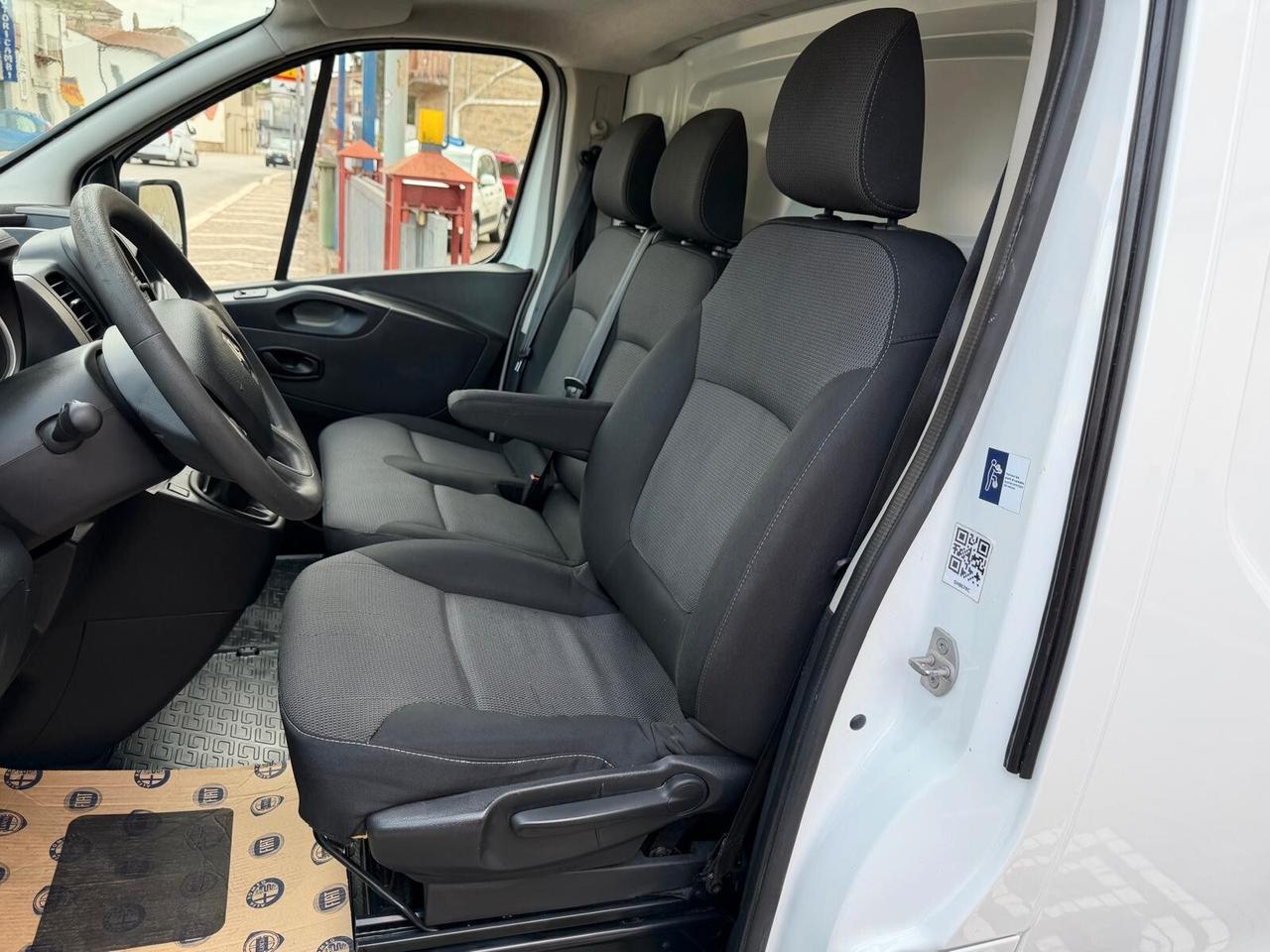 Renault Trafic T29 2.0 dCi 120CV PL-TN Furgone Ice