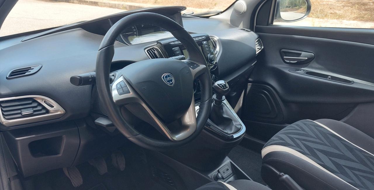 Lancia Ypsilon 1.2 69 CV 5 porte GPL Ecochic Gold