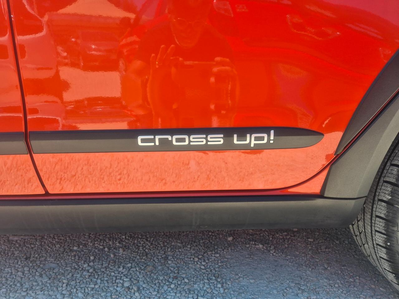 Volkswagen up! Cross up!