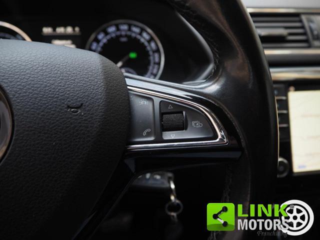 SKODA Superb 2.0 TDI DSG Wagon Executive