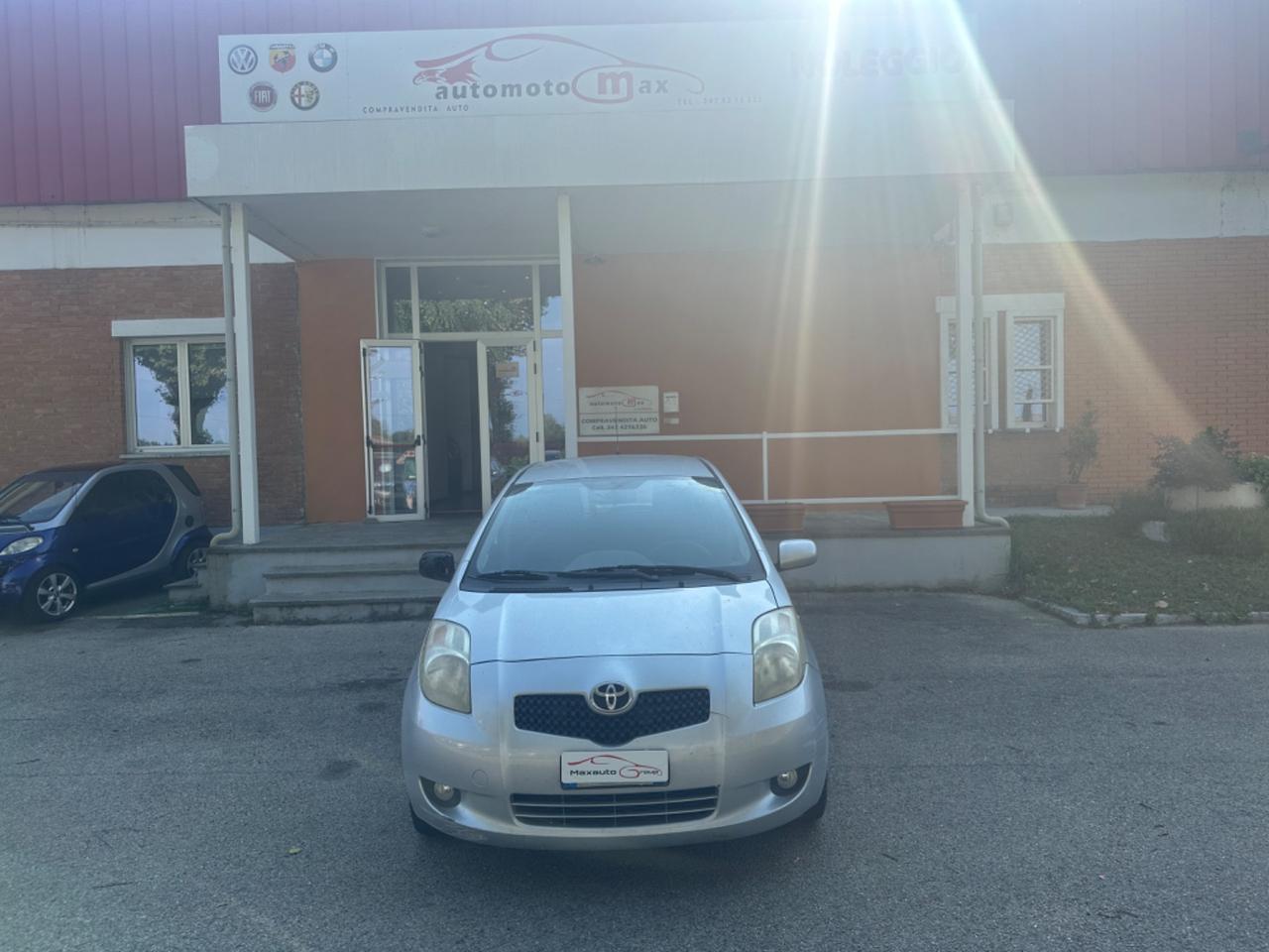 Toyota Yaris 1.0 5 porte