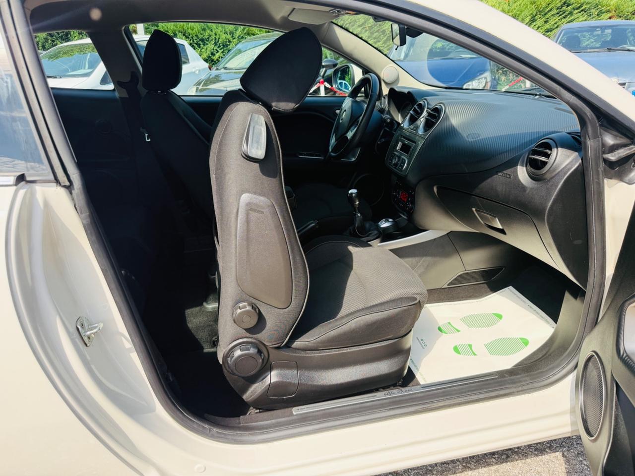 Alfa Romeo MiTo 1.4 78 CV Distinctive Premium Pack