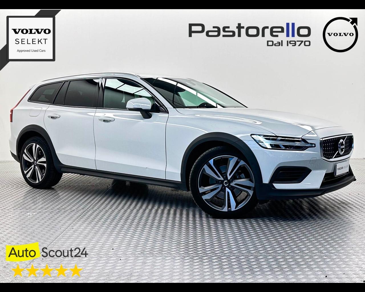 VOLVO V60 Cross Country B4 (d) AWD automatico