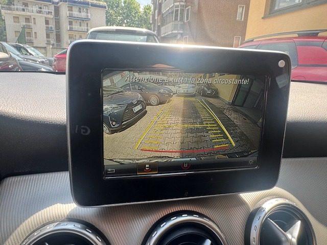 MERCEDES-BENZ GLA 200 d Automatic Premium