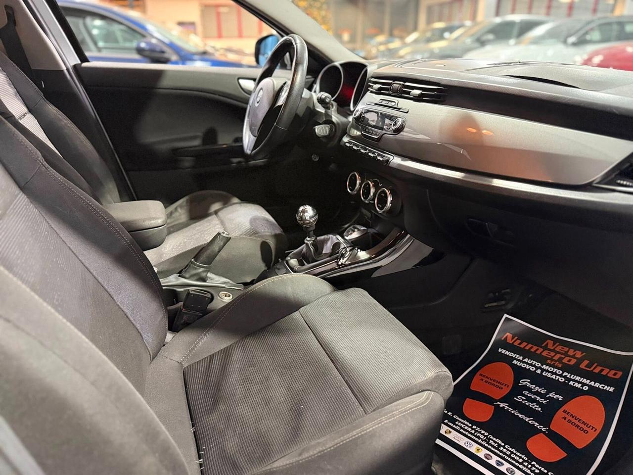 Alfa Romeo Giulietta 1.6 Mjt 105cv Distinctive 2011