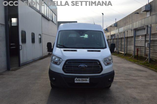 FORD Transit 9 POSTI CON PEDANA DI CARICO